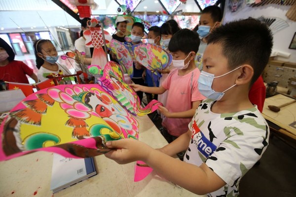 Culture nurtures life in “kite capital of the world”