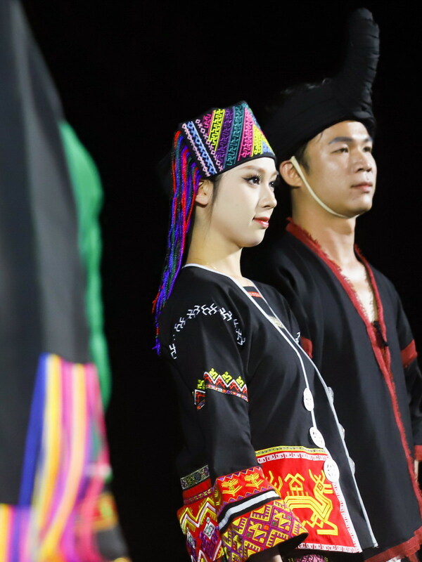 Unveiling the Spectacular 2023 Ethnic Fashion “Village Show” in Wuzhishan City, Hainan