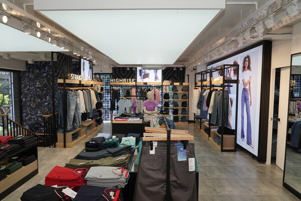 LEVI’S® MAKES LANDMARK ENTRY INTO BANGLADESH WITH FIRST MAINLINE STORE