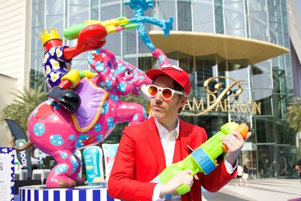 Siam Paragon and renowned pop artist Philip Colbert celebrate Thai New Year with vibrant ‘Songkran Lobster Wonderland’