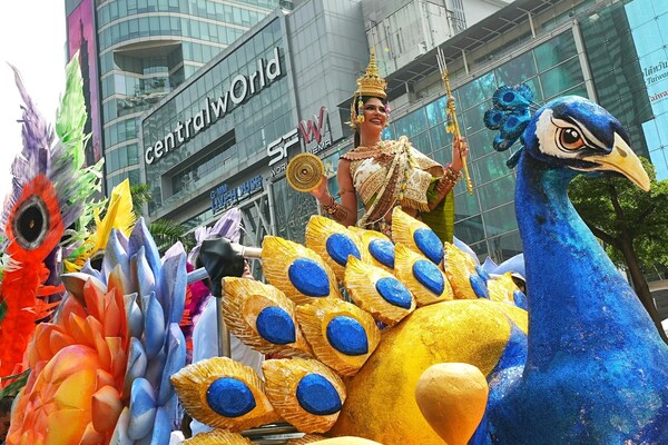Thailand’s Songkran World Water Festival shines at Central World and Central Pattana’s landmark shopping centres nationwide, welcoming over a million visitors