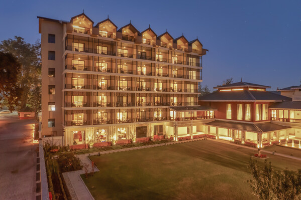 Radisson Collection Hotel & Spa, Riverfront Srinagar_Exterior